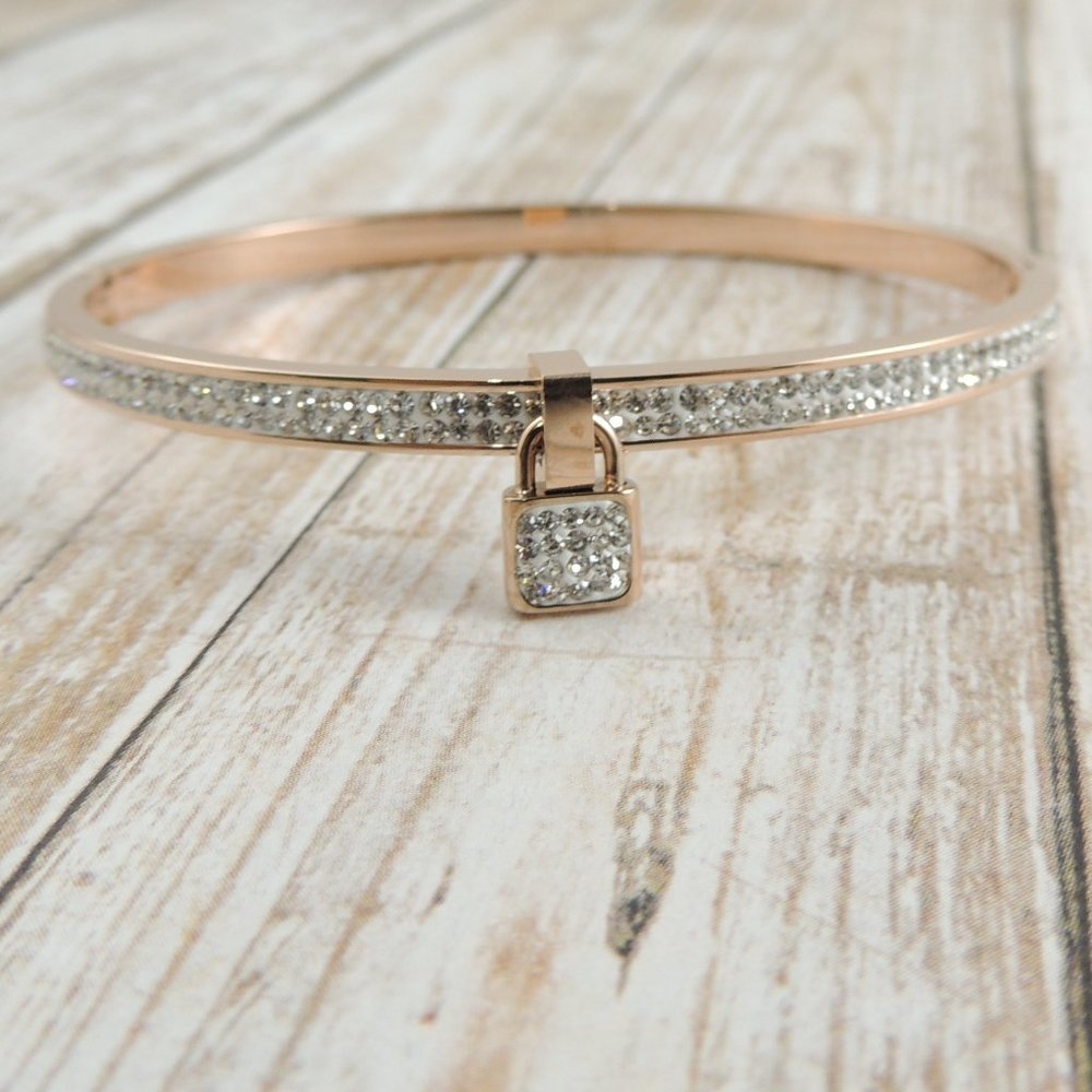 Lock Charm Bangle - Picture 8 of 13
